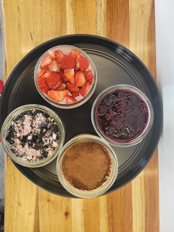 Assortment of Cake Jars (4 Jars) image 1