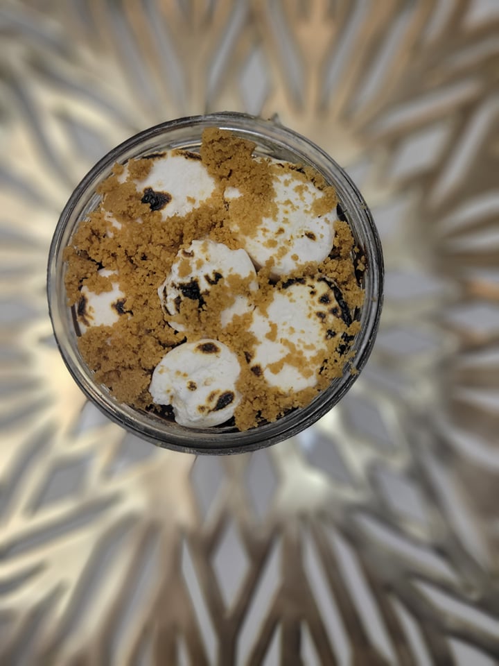 S'mores Cashew Cake Jar image 1